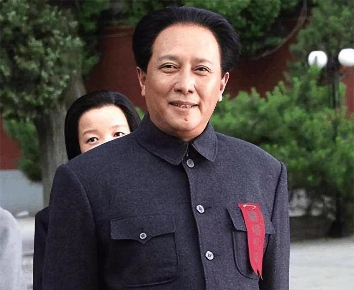 特型演员平安，角色魅力的塑造与技艺展现
