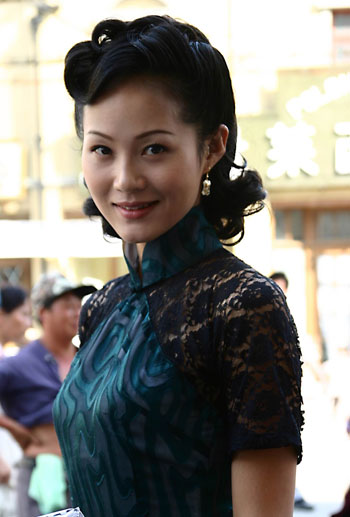 沪剧之星黄丽娅，绚烂舞台人生的璀璨之光